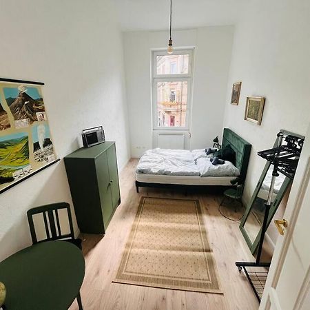 Kuenstlerisches Apartment คาร์ลสรูเฮอ ภายนอก รูปภาพ