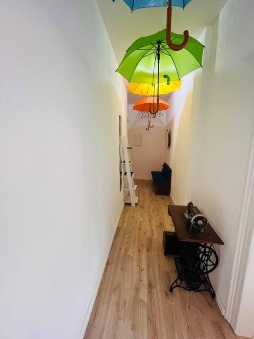 Kuenstlerisches Apartment คาร์ลสรูเฮอ ภายนอก รูปภาพ