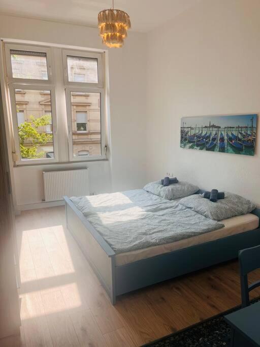 Kuenstlerisches Apartment คาร์ลสรูเฮอ ภายนอก รูปภาพ