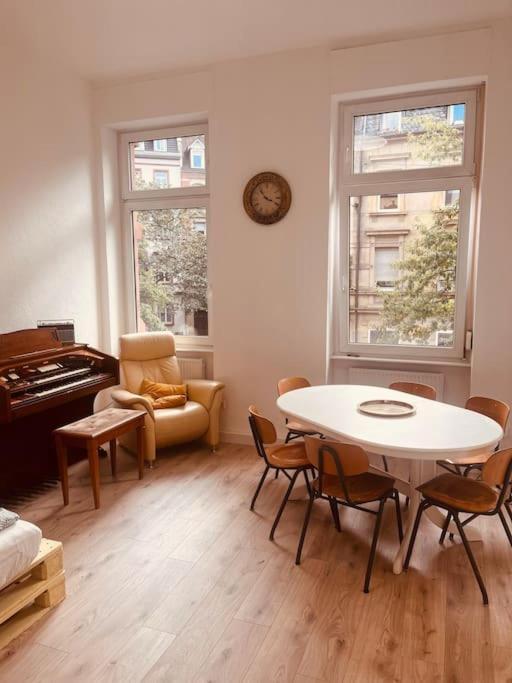 Kuenstlerisches Apartment คาร์ลสรูเฮอ ภายนอก รูปภาพ